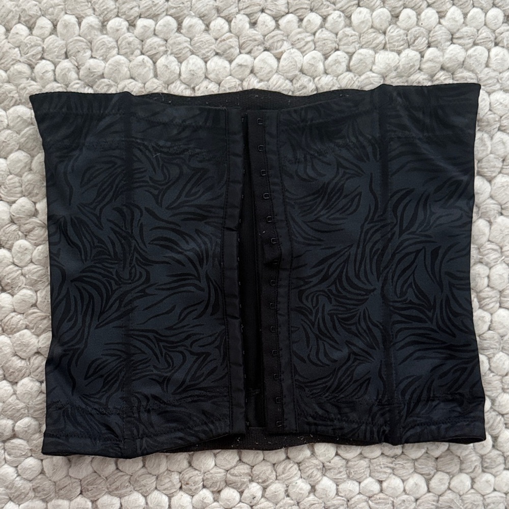 Strapless corset